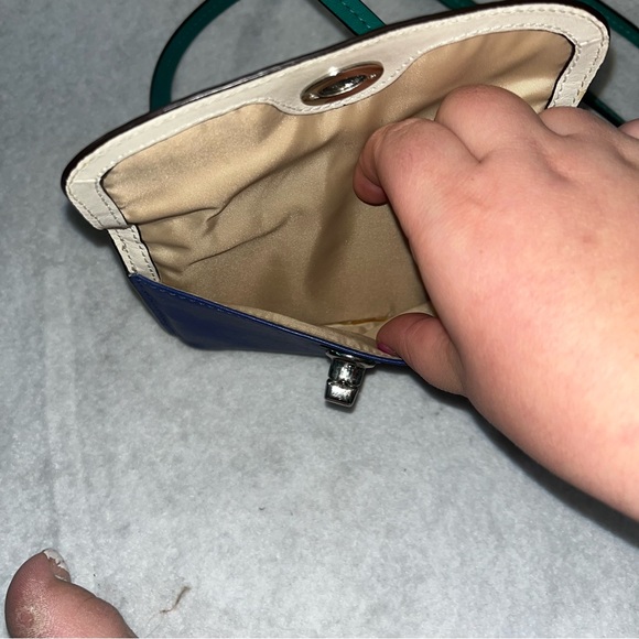 Coach small crossbody with adjustable strap - Picture 3 of 12